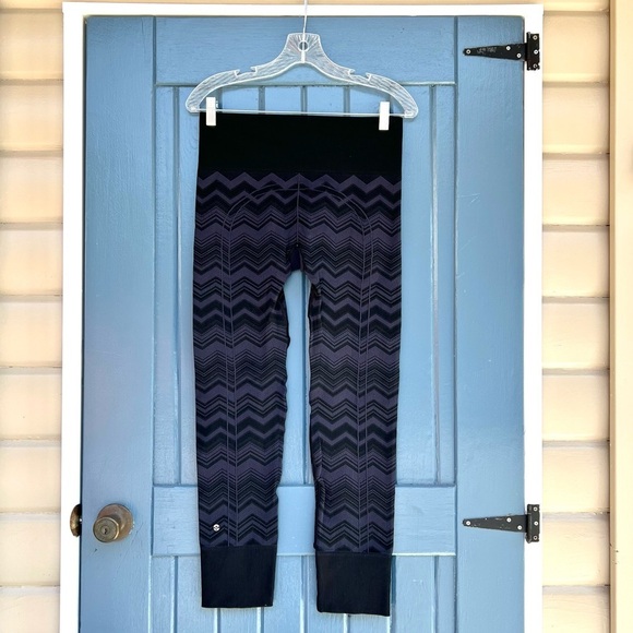 Lululemon Ebb To Street legging Women Size 8 - Picture 1 of 6